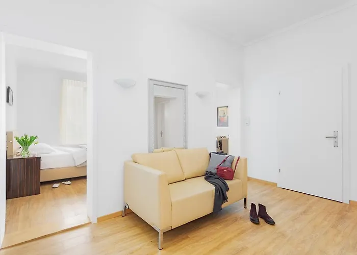 Swiss Star - Self Check-in