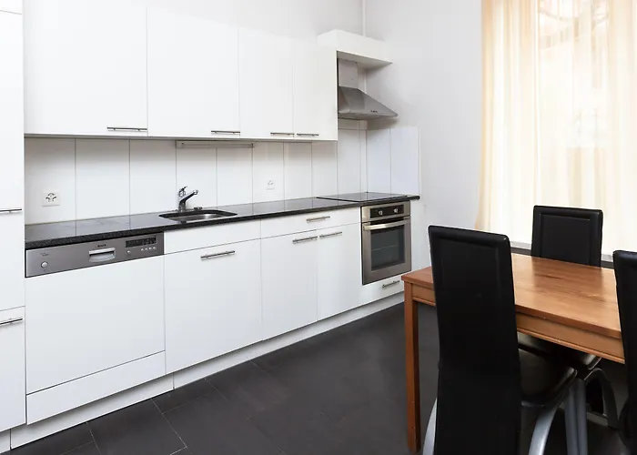 Swiss Star - Self Check-in Apartman *